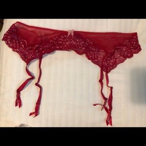 Victoria’s Secret Garter Belts, new!Size Medium/Large (& has adjustable back)